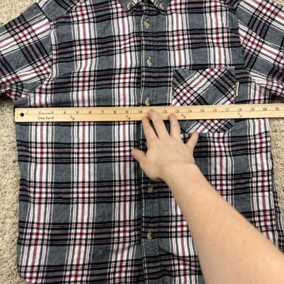 Woolrich Plaid Flannel Black Red White Men’s Size Medium Outdoors Button Up￼ - Picture 3 of 7